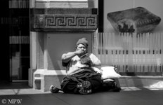 Queen Street Auckland city, black and white photo by Mike Wheelton